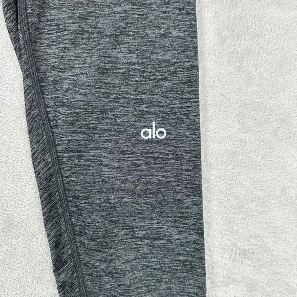 Alo Yoga 2-in-1 Athletic Shorts Men Large Black Grey Built-in Leggings Gym Run - Picture 2 of 9